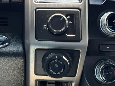 Used 2017 Ford F150 Platinum w/ Equipment Group 701A Luxury RWD image 44