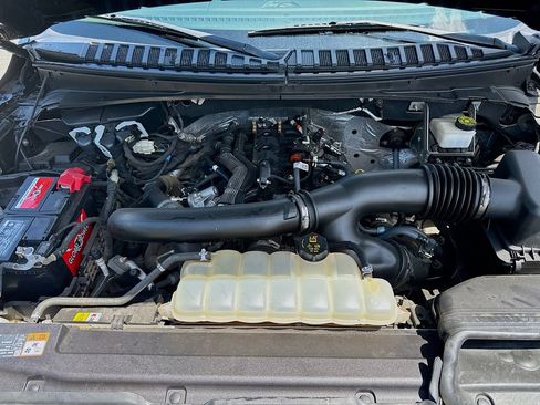 Used 2022 Ford Expedition XLT RWD image 35