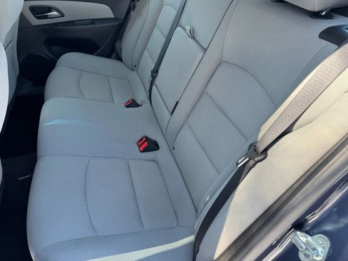 Used 2014 Chevrolet Cruze LT image 18
