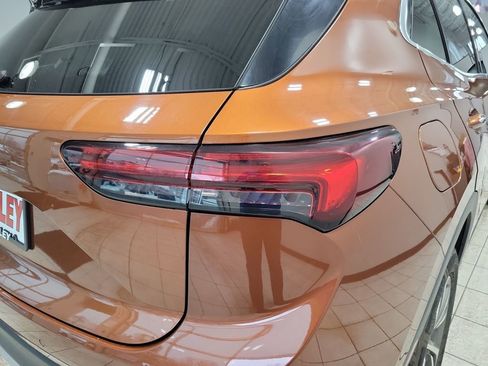 Used 2022 Buick Envision Essence w/ Safety Package image 7