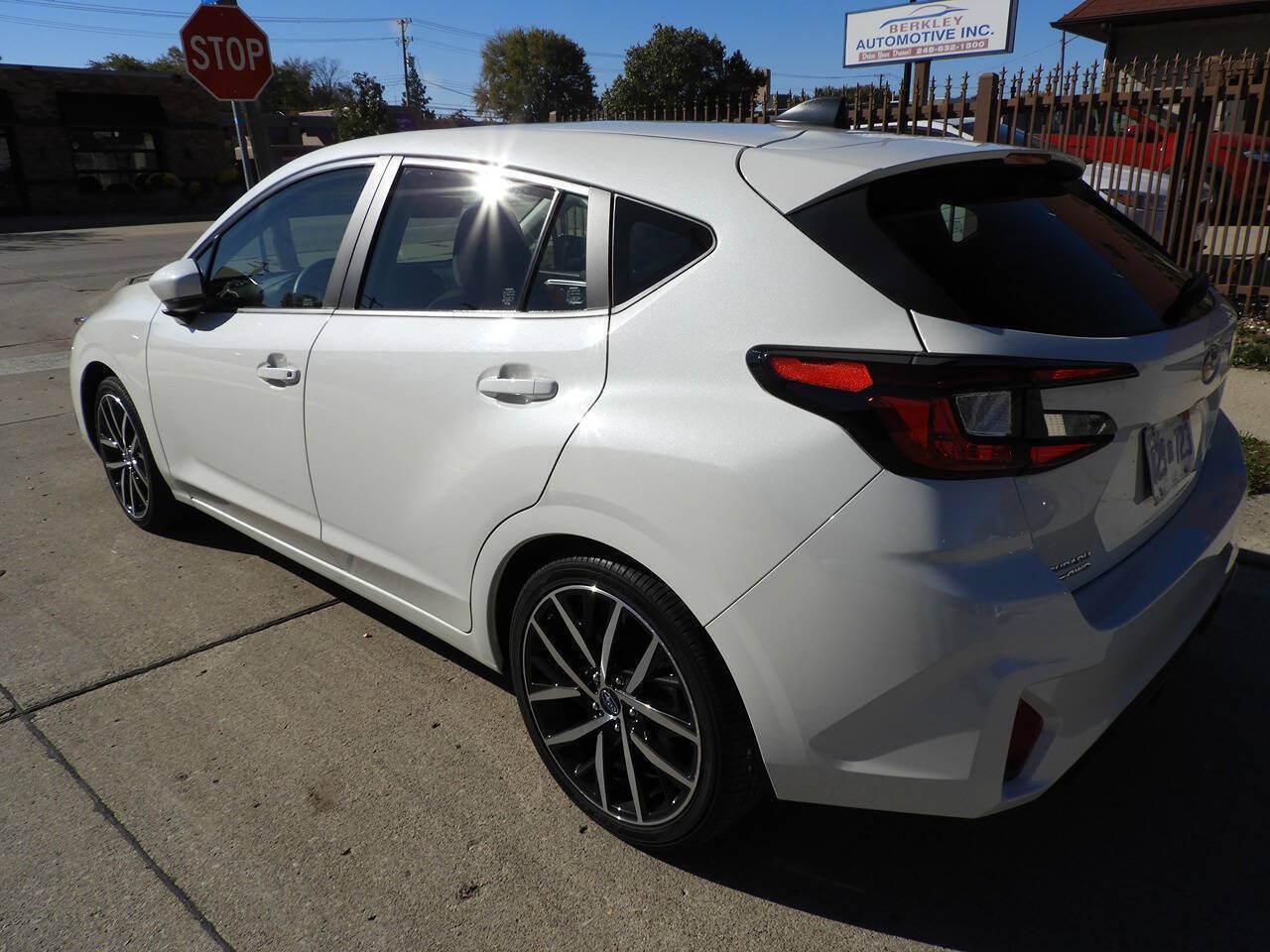 Used 2025 Subaru Impreza 2.0i Sport AWD/4WD image 6