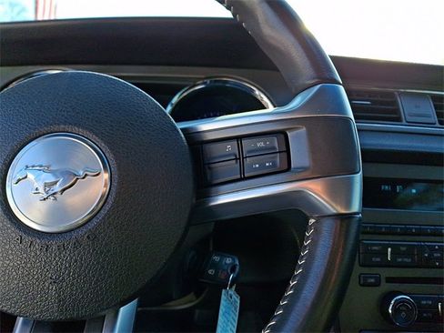 Used 2014 Ford Mustang V6 image 23