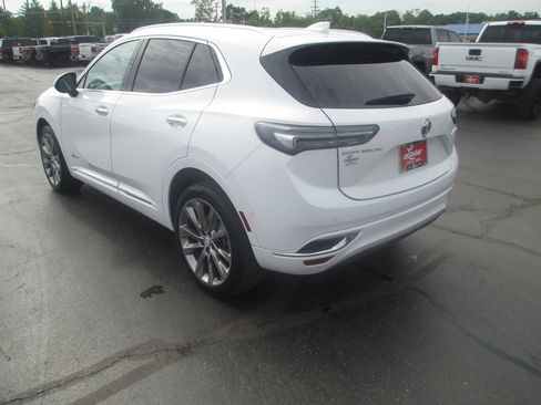 Certified 2022 Buick Envision Avenir w/ Technology Package II FWD image 9
