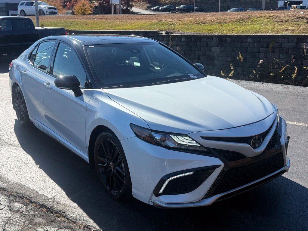 Used 2023 Toyota Camry XSE FWD image 12