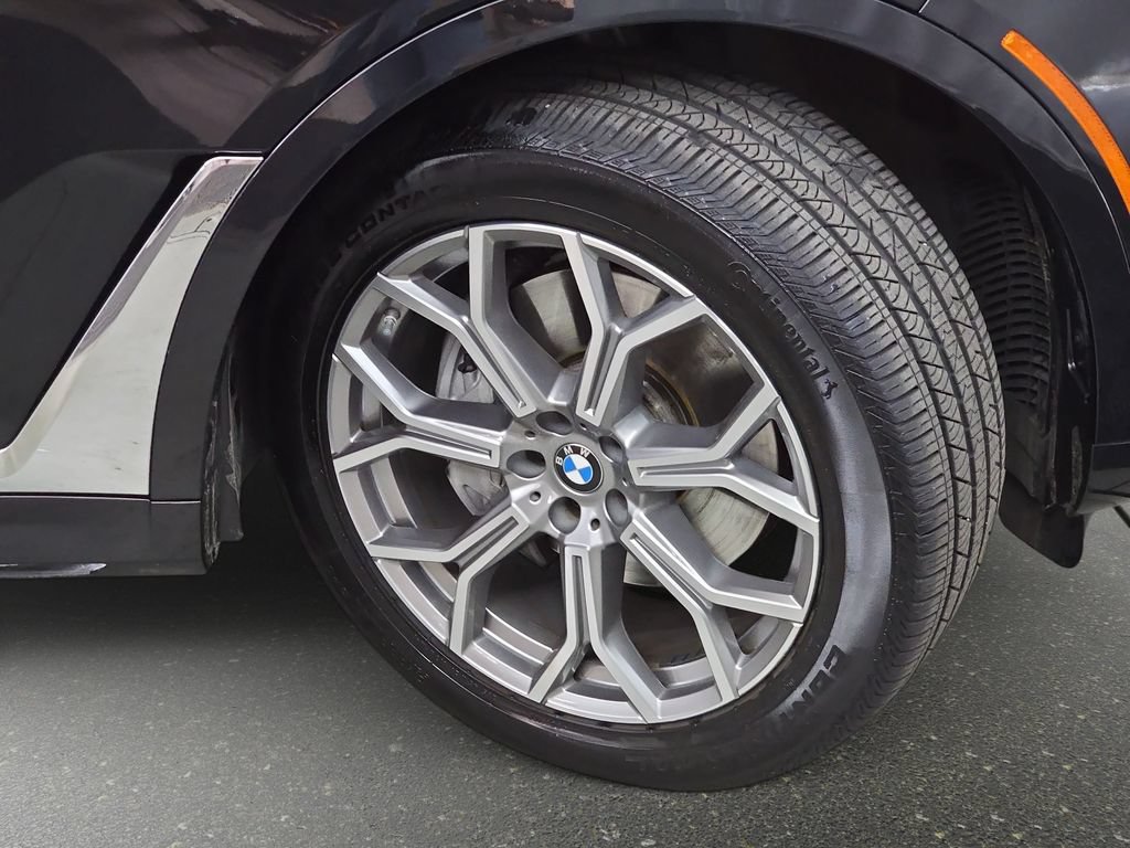 Used 2023 BMW X7 xDrive40i AWD/4WD image 34