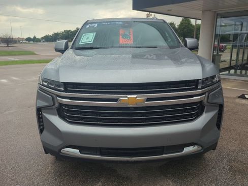 Used 2024 Chevrolet Tahoe LT w/ Luxury Package AWD/4WD image 2