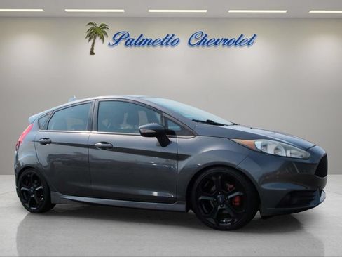 Used 2016 Ford Fiesta ST FWD image 1