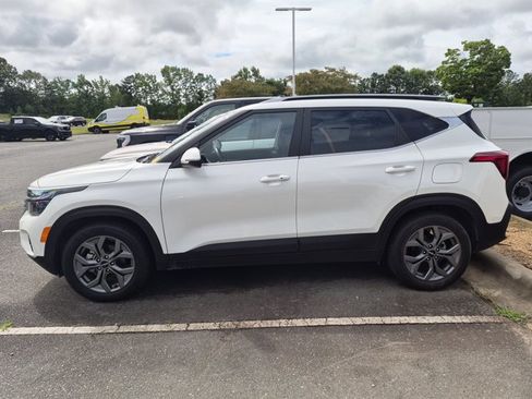 Used 2024 Kia Seltos S FWD image 4