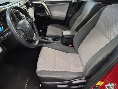 Used 2014 Toyota RAV4 LE image 11