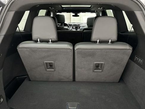 Certified 2025 Cadillac XT6 Premium Luxury AWD/4WD image 16