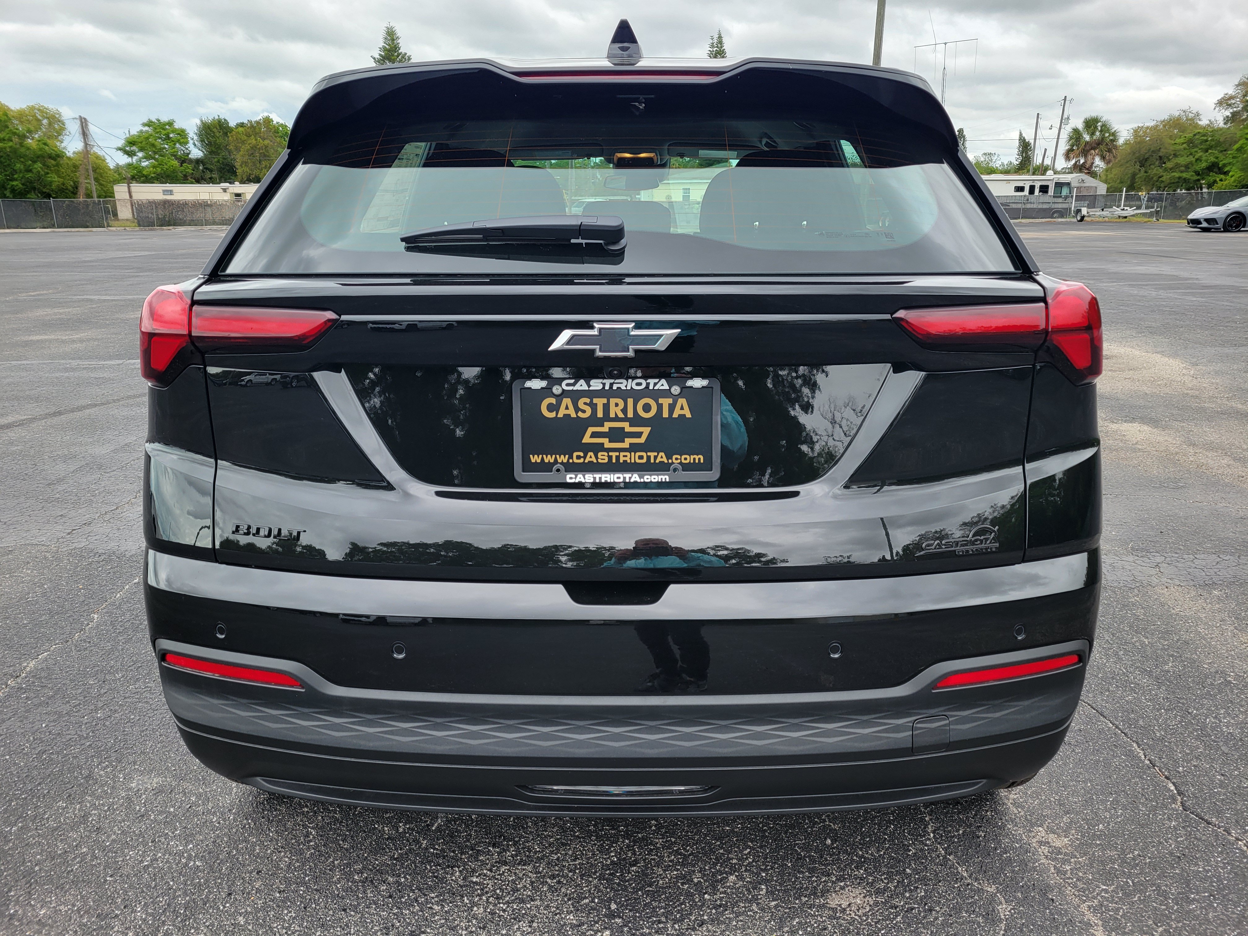 New 2027 Chevrolet Bolt LT w/ Comfort Package FWD image 6