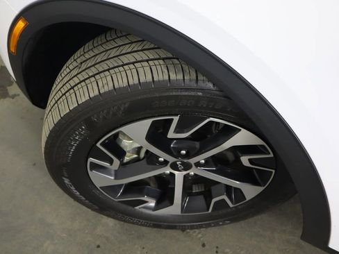 Used 2025 Kia Sportage EX w/ Premium Package FWD image 43