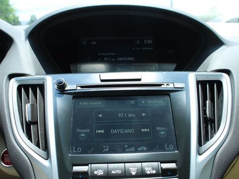 Used 2017 Acura TLX FWD image 19