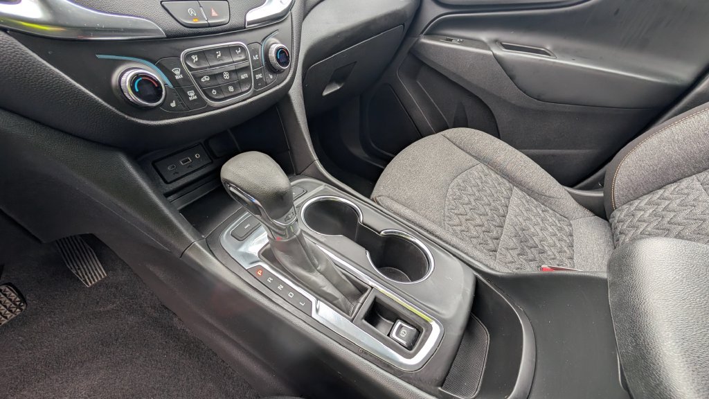Used 2024 Chevrolet Equinox LT AWD/4WD image 11