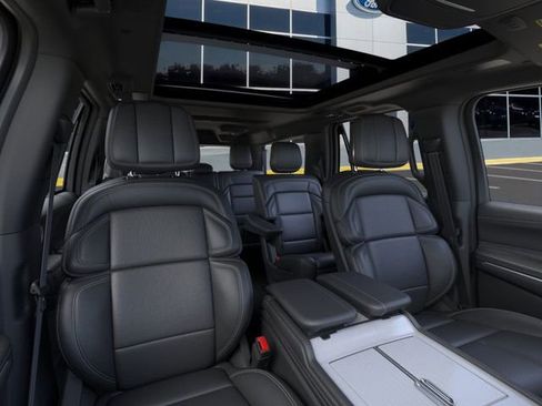 New 2025 Lincoln Navigator L Reserve w/ Jet Appearance Package image 10