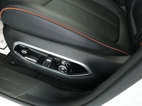 Used 2024 Jeep Wagoneer Launch Edition image 10