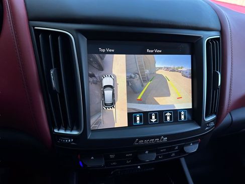 Used 2020 Maserati Levante GTS image 12