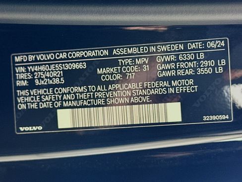 Used 2025 Volvo XC90 T8 Plus w/ Protection Package Premier AWD/4WD image 48