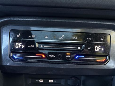 Used 2022 Volkswagen Tiguan SE R-Line image 37