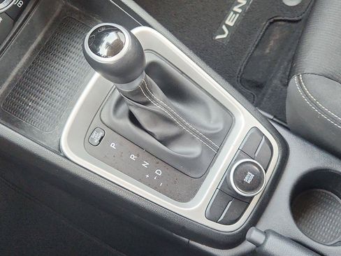 Used 2023 Hyundai Venue SEL FWD image 15