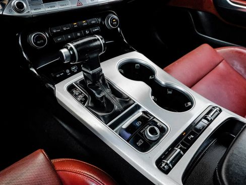 Used 2019 Kia Stinger GT1 RWD image 30