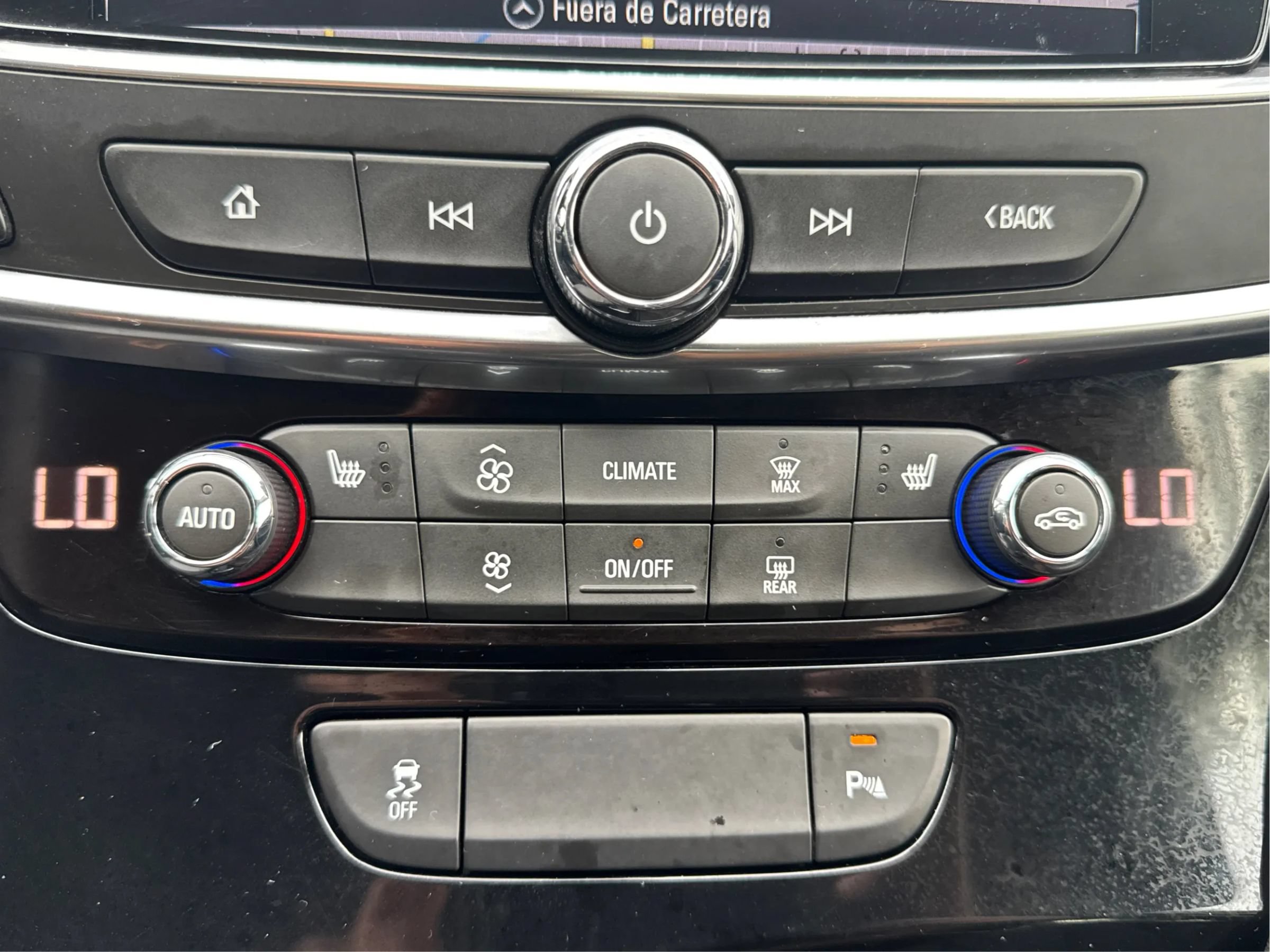 Used 2019 Buick LaCrosse Essence w/ Sun and Shade Package AWD/4WD image 31