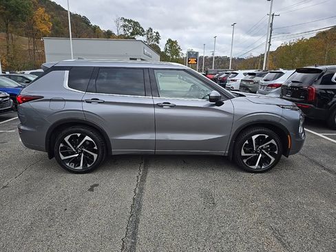 Used 2023 Mitsubishi Outlander SEL image 6
