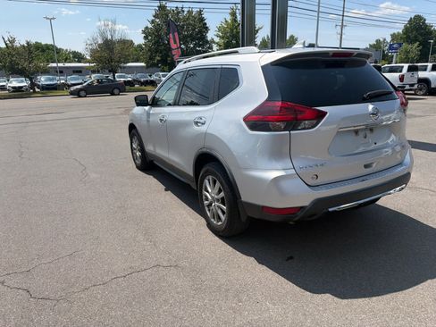 Used 2018 Nissan Rogue SV w/ Premium Package AWD/4WD image 13