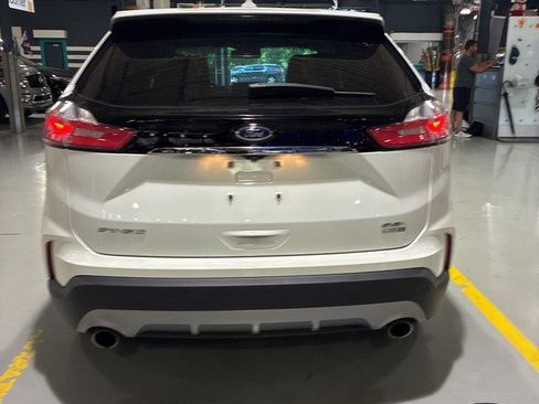 Used 2020 Ford Edge SEL w/ Convenience Package AWD/4WD image 4