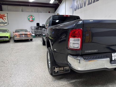 Used 2021 RAM 3500 Big Horn image 9