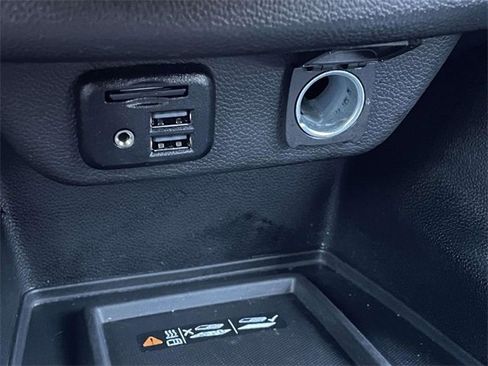 Used 2023 Chevrolet Traverse RS image 39