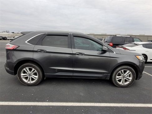 Used 2020 Ford Edge SEL w/ Convenience Package image 2