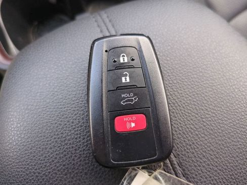 Certified 2021 Toyota RAV4 Limited AWD/4WD image 29