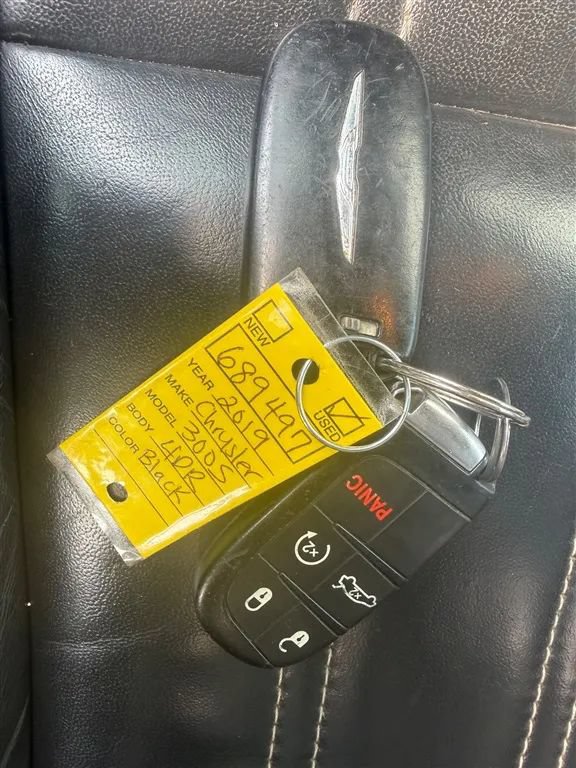 Used 2019 Chrysler 300 S RWD image 41