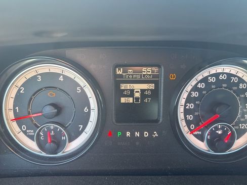 Used 2017 RAM 1500 Express w/ Express Value Package image 5