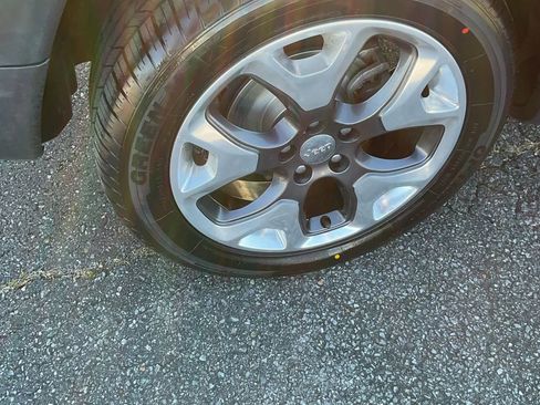 Used 2021 Jeep Compass Limited image 14