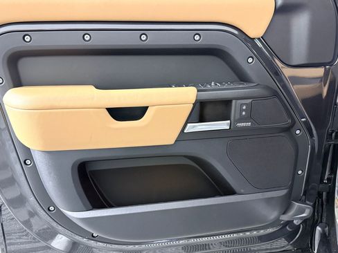 New 2026 Land Rover Defender 130 V8 image 41