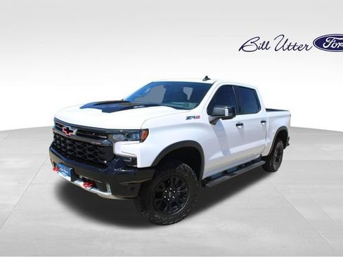 Used 2024 Chevrolet Silverado 1500 ZR2 w/ Technology Package AWD/4WD image 1