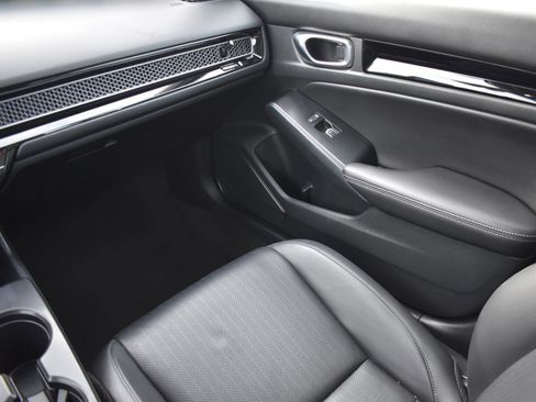 Used 2024 Honda Civic Touring image 19