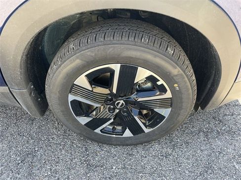 New 2026 Nissan Kicks SV w/ SV Premium Package image 14