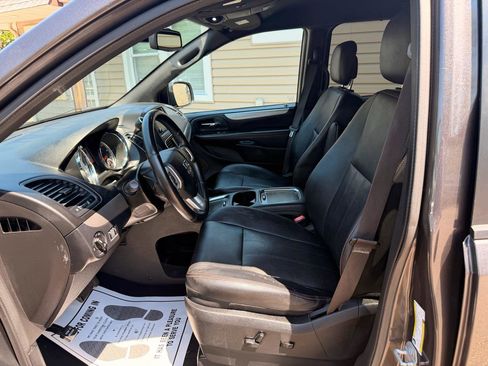 Used 2019 Dodge Grand Caravan GT FWD image 19