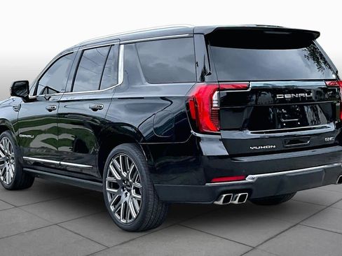 Used 2025 GMC Yukon Denali Ultimate AWD/4WD image 12