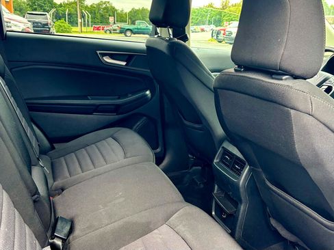 Used 2021 Ford Edge SE image 12