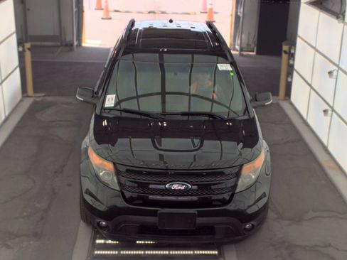 Used 2014 Ford Explorer Sport w/ Equipment Group 401A AWD/4WD image 2