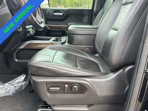 Used 2021 Chevrolet Silverado 1500 LT Trail Boss w/ Convenience Package II AWD/4WD image 9