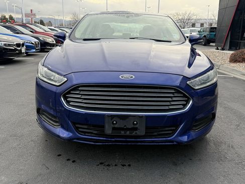 Used 2014 Ford Fusion SE image 2