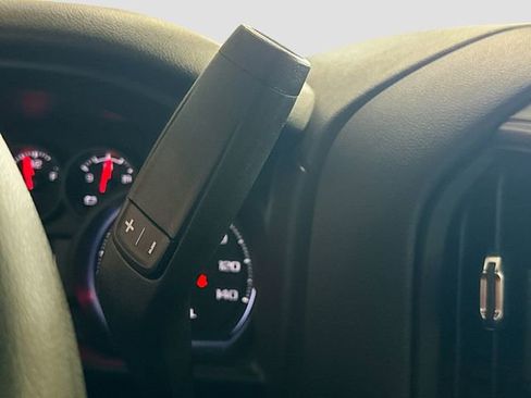 Used 2022 Chevrolet Silverado 1500 Custom image 17