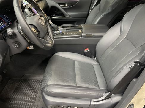 Used 2025 Lexus LX 700h Overtrail image 24