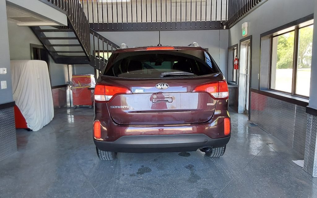 Used 2015 Kia Sorento LX AWD/4WD image 10
