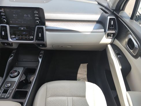 Used 2021 Kia Sorento S FWD image 16